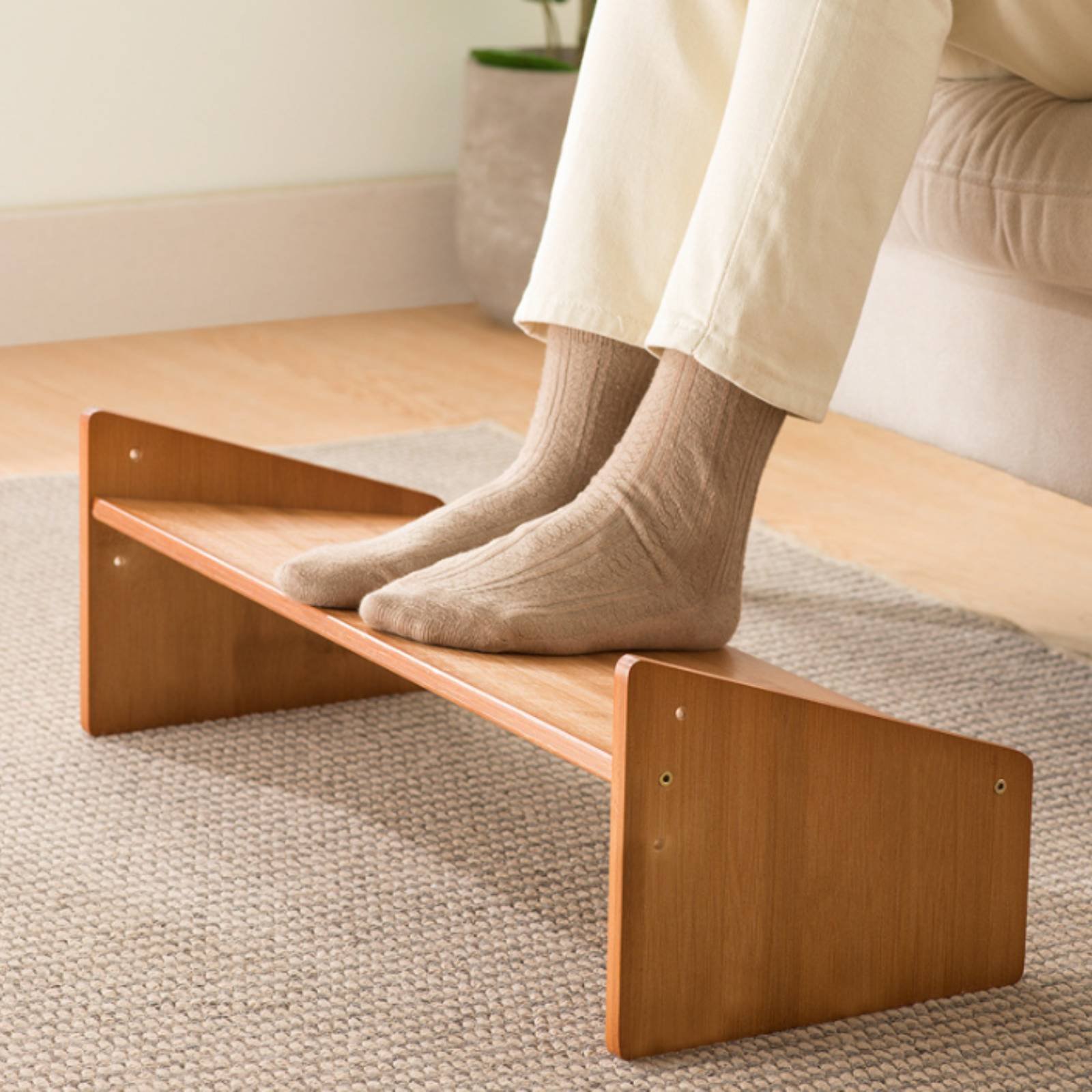 Подставка для ног под стол с ш – обзор и цена Office Stool